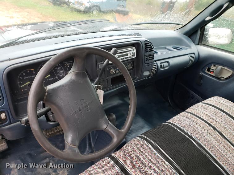 image for item EF9927 1995 Chevrolet 1500 pickup truck