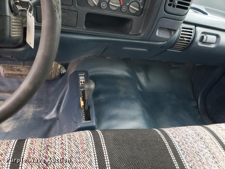 image for item EF9927 1995 Chevrolet 1500 pickup truck