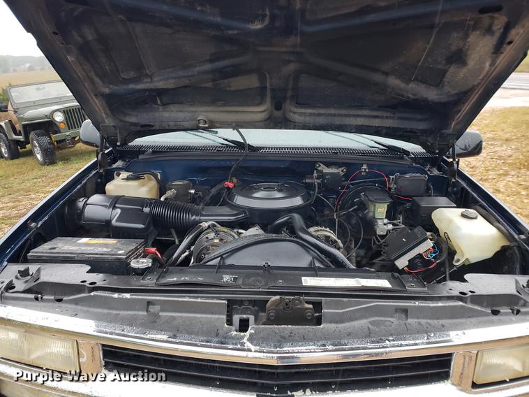 image for item EF9927 1995 Chevrolet 1500 pickup truck