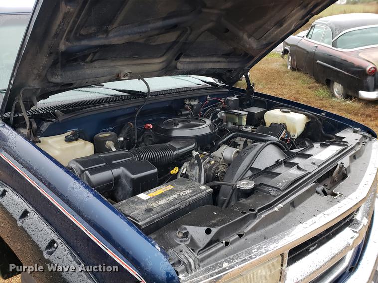 image for item EF9927 1995 Chevrolet 1500 pickup truck