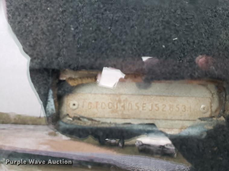 image for item EF9928 1984 GMC C1500 pickup truck