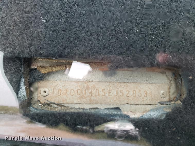 image for item EF9928 1984 GMC C1500 pickup truck