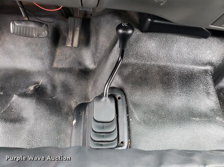 image for item EF9933 2002 Ford F250 Super Duty SuperCab pickup truck