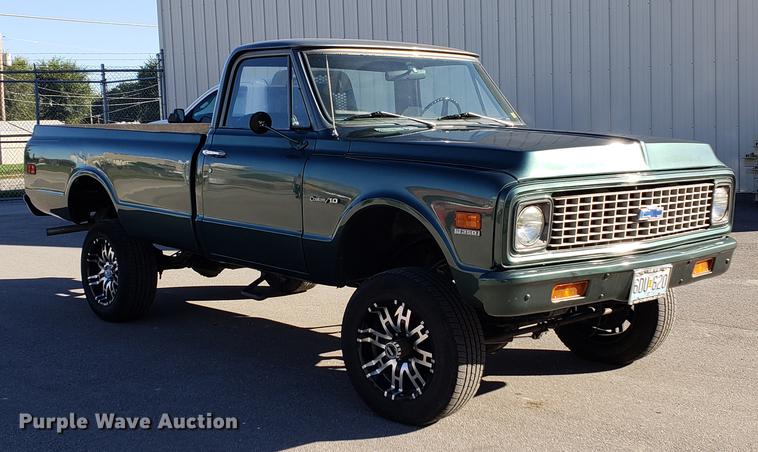 image for item EF9953 1972 Chevrolet K10 pickup truck