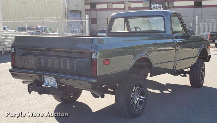 image for item EF9953 1972 Chevrolet K10 pickup truck
