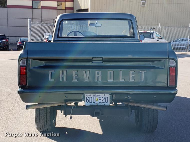 image for item EF9953 1972 Chevrolet K10 pickup truck