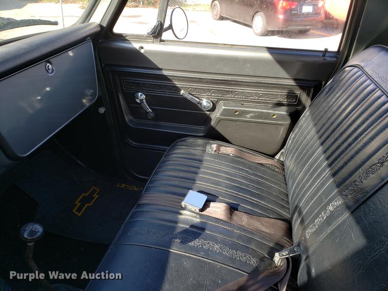 image for item EF9953 1972 Chevrolet K10 pickup truck