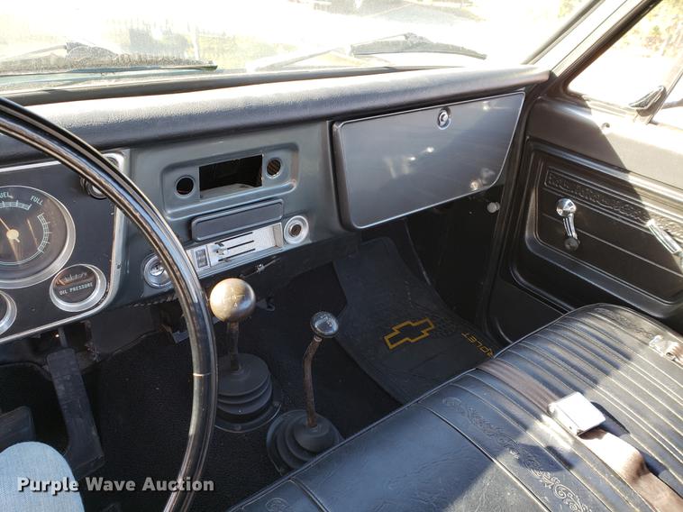 image for item EF9953 1972 Chevrolet K10 pickup truck