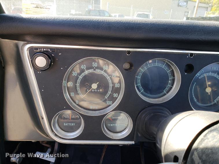 image for item EF9953 1972 Chevrolet K10 pickup truck