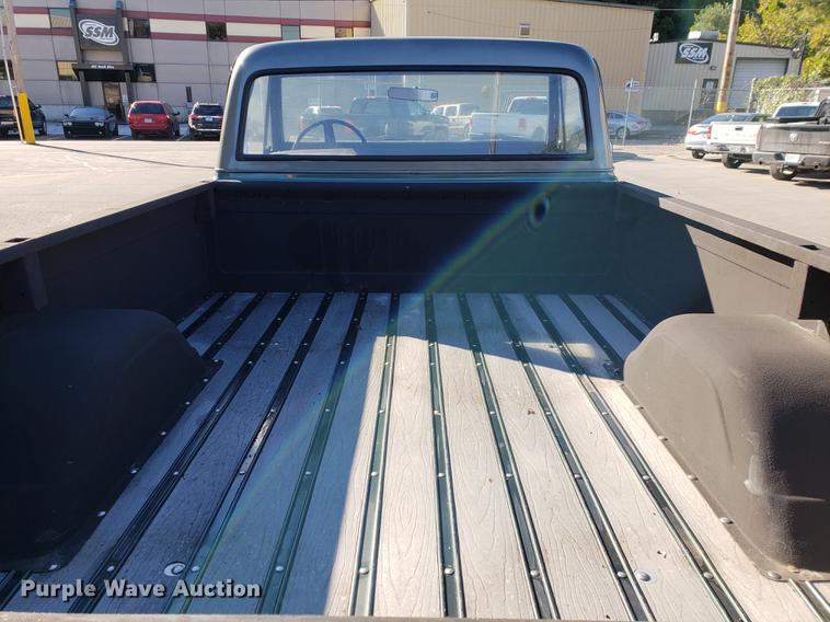 image for item EF9953 1972 Chevrolet K10 pickup truck