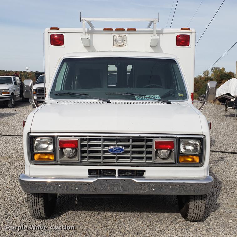 image for item EF9954 1991 Ford Econoline E350 ambulance