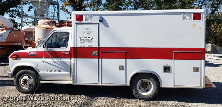 image for item EF9954 1991 Ford Econoline E350 ambulance
