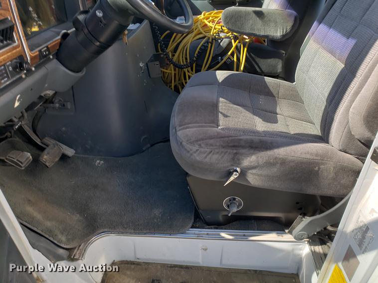 image for item EF9954 1991 Ford Econoline E350 ambulance