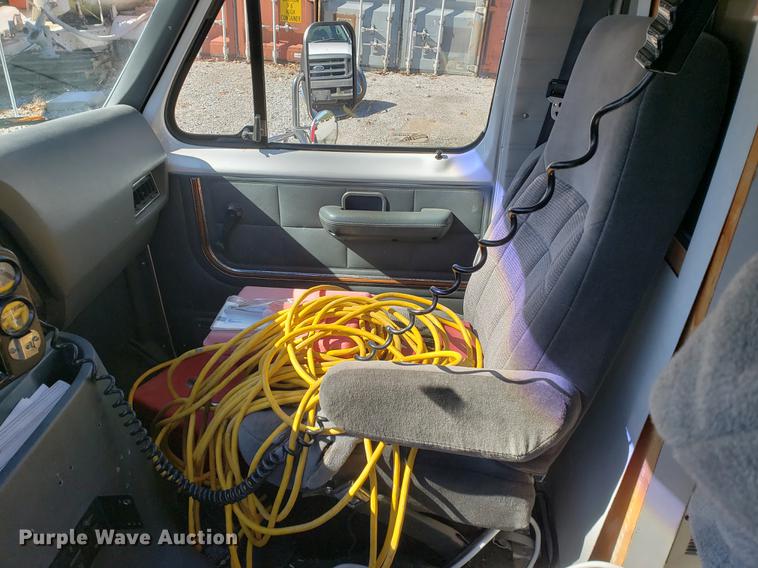 image for item EF9954 1991 Ford Econoline E350 ambulance