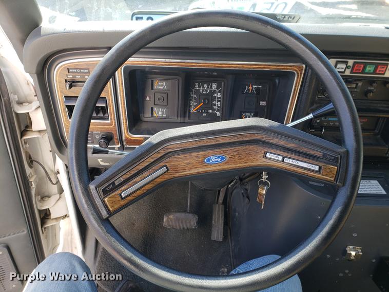 image for item EF9954 1991 Ford Econoline E350 ambulance