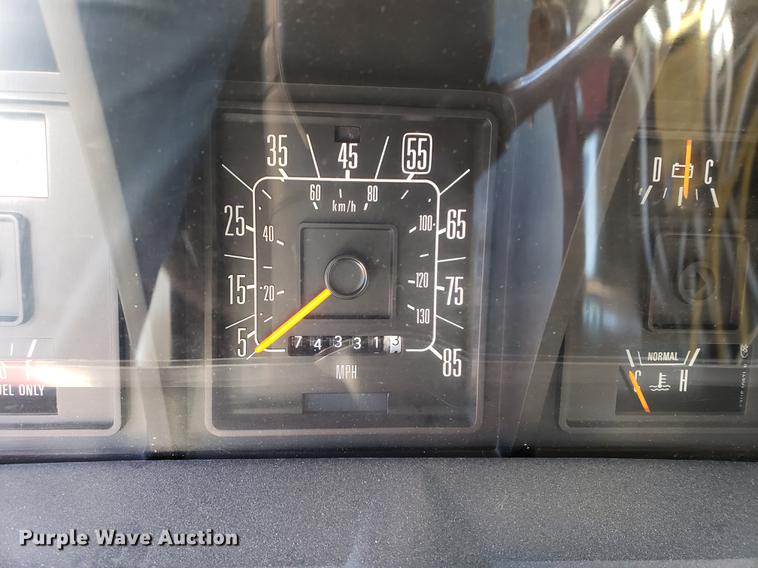 image for item EF9954 1991 Ford Econoline E350 ambulance