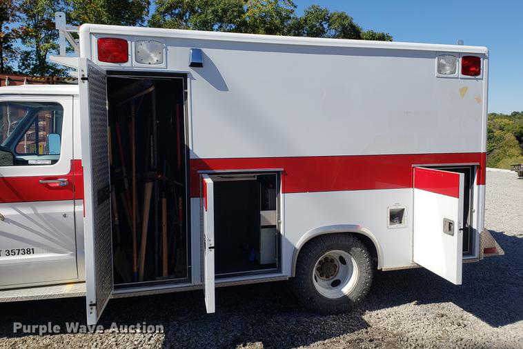 image for item EF9954 1991 Ford Econoline E350 ambulance