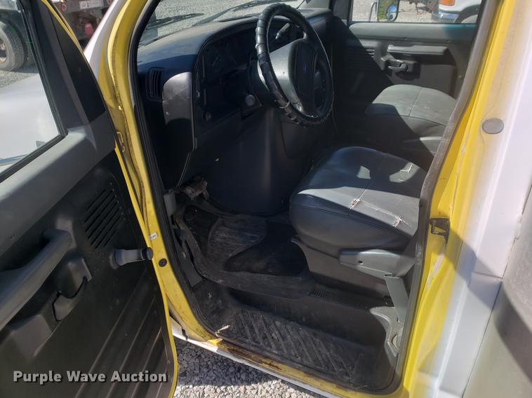 image for item EF9955 1994 Ford Econoline E350 box truck