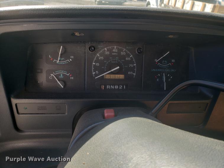 image for item EF9955 1994 Ford Econoline E350 box truck