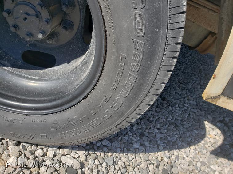 image for item EF9955 1994 Ford Econoline E350 box truck