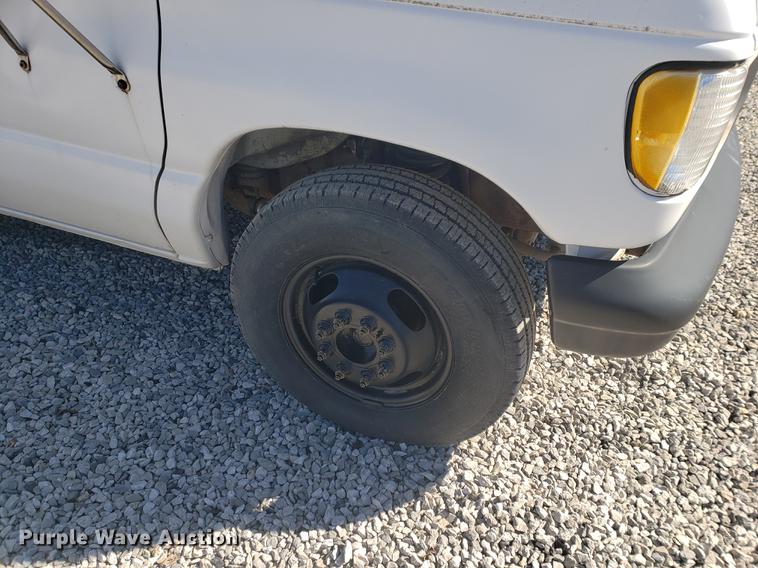 image for item EF9955 1994 Ford Econoline E350 box truck