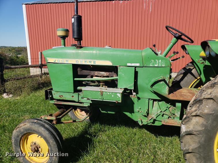 image for item EF9973 John Deere 2010 tractor