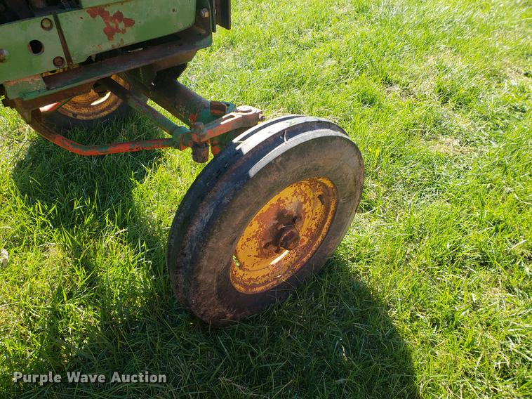 image for item EF9973 John Deere 2010 tractor