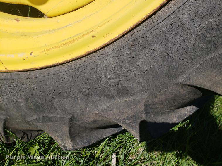 image for item EF9973 John Deere 2010 tractor