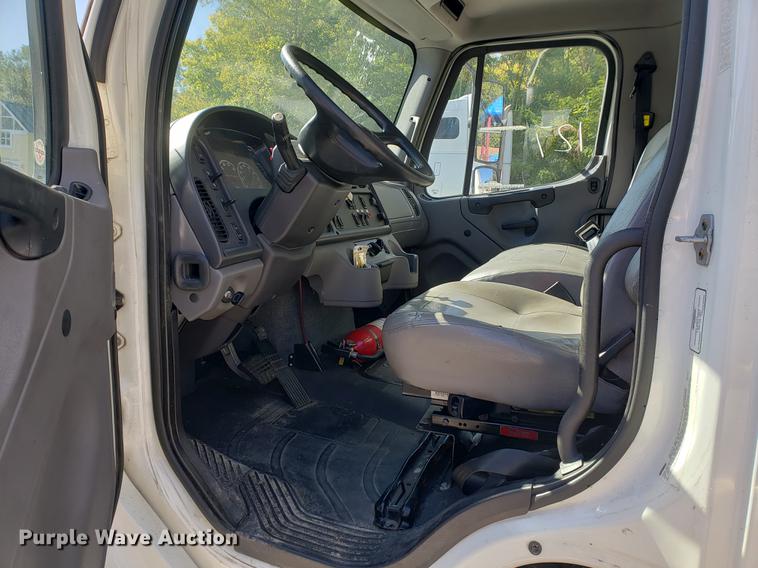 image for item EF9989 2012 Freightliner Business Class M2 refrigerated box truck