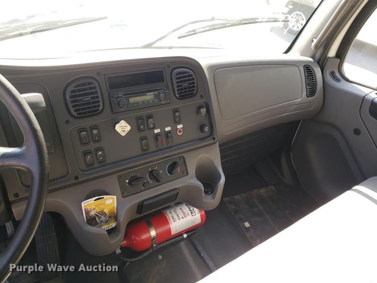 image for item EF9989 2012 Freightliner Business Class M2 refrigerated box truck