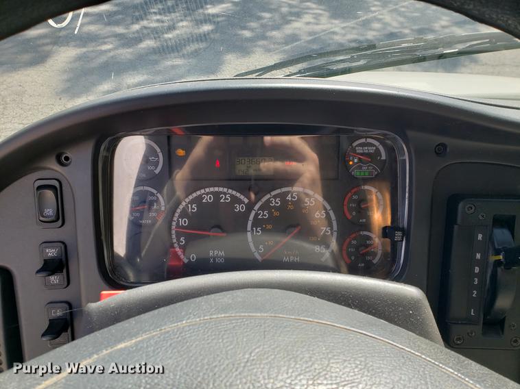 image for item EF9989 2012 Freightliner Business Class M2 refrigerated box truck