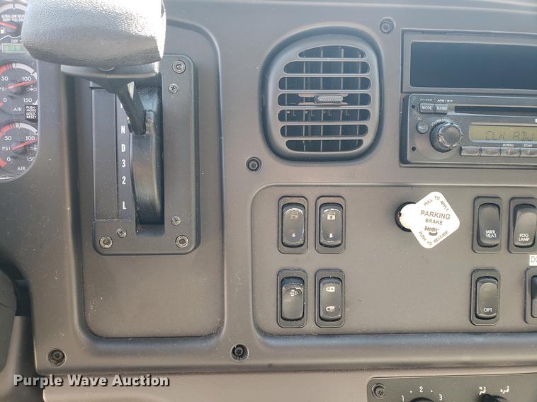 image for item EF9989 2012 Freightliner Business Class M2 refrigerated box truck