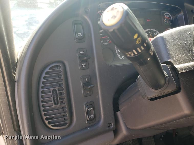 image for item EF9989 2012 Freightliner Business Class M2 refrigerated box truck