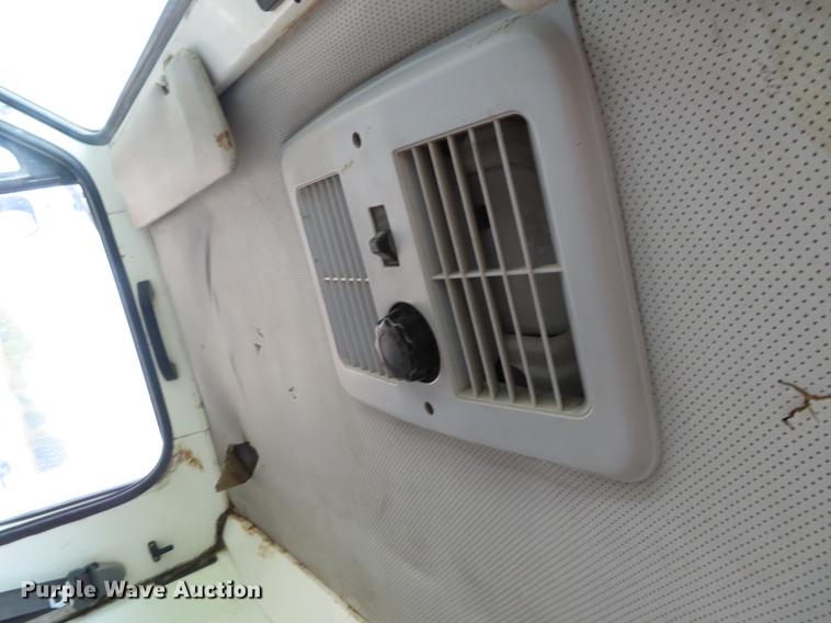 image for item EI9985 1993 Isuzu NPR dump flatbed truck