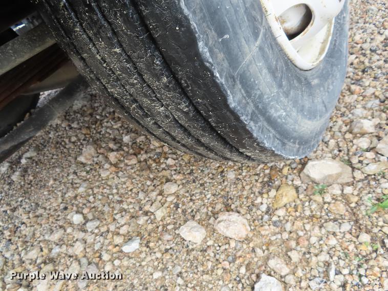 image for item EI9985 1993 Isuzu NPR dump flatbed truck