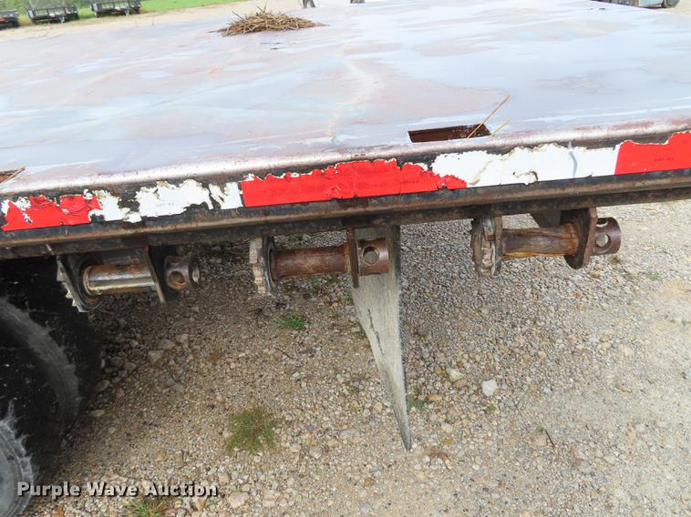 image for item EI9985 1993 Isuzu NPR dump flatbed truck