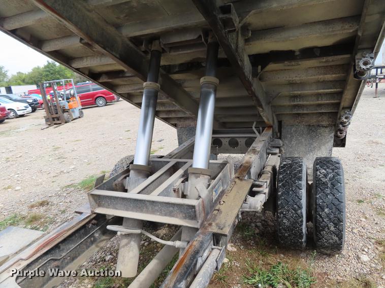 image for item EI9985 1993 Isuzu NPR dump flatbed truck