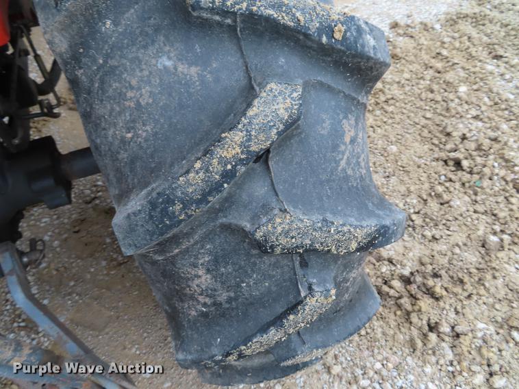 image for item EI9990 Kubota B2910 MFWD tractor