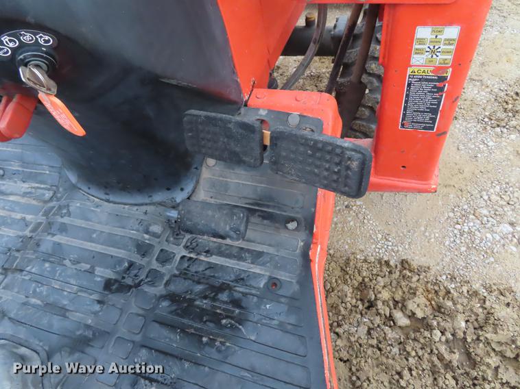 image for item EI9990 Kubota B2910 MFWD tractor