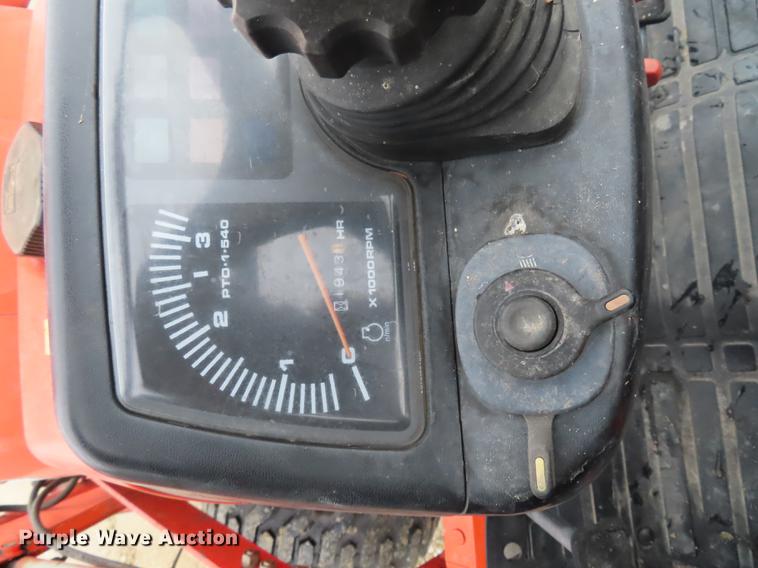 image for item EI9990 Kubota B2910 MFWD tractor