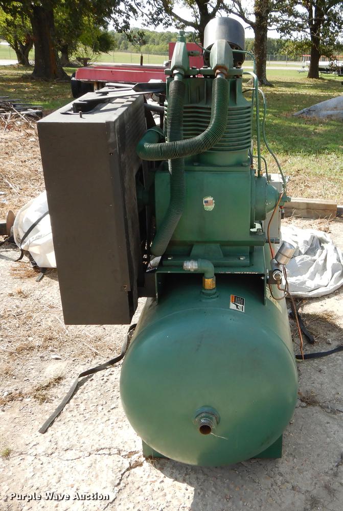 image for item EO9659 Champion HRA-15-12 air compressor