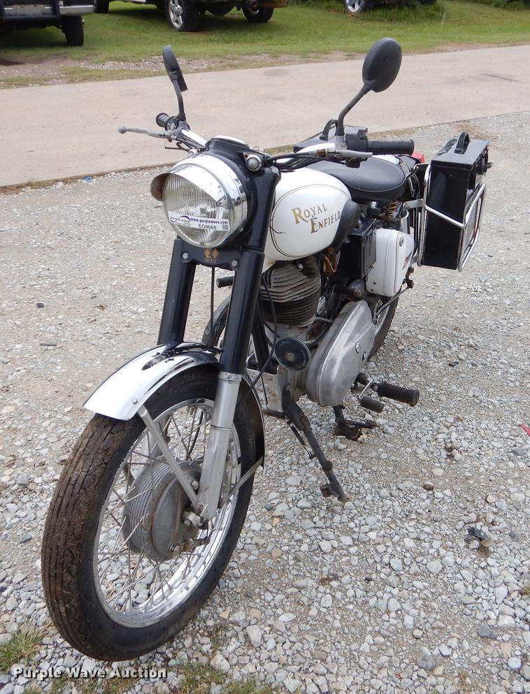 image for item EO9669 2000 Royal Enfield Bullet motorcycle