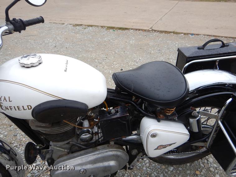 image for item EO9669 2000 Royal Enfield Bullet motorcycle