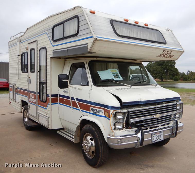 image for item EO9670 1983 Chevrolet G30 RV