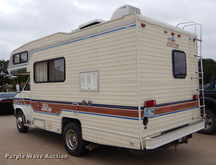 image for item EO9670 1983 Chevrolet G30 RV