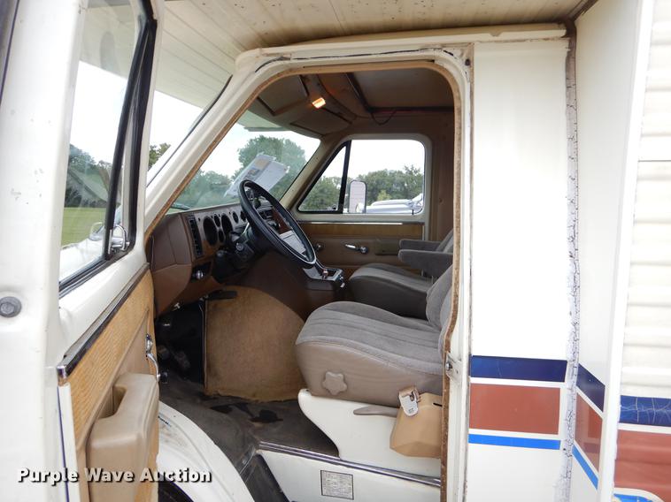 image for item EO9670 1983 Chevrolet G30 RV