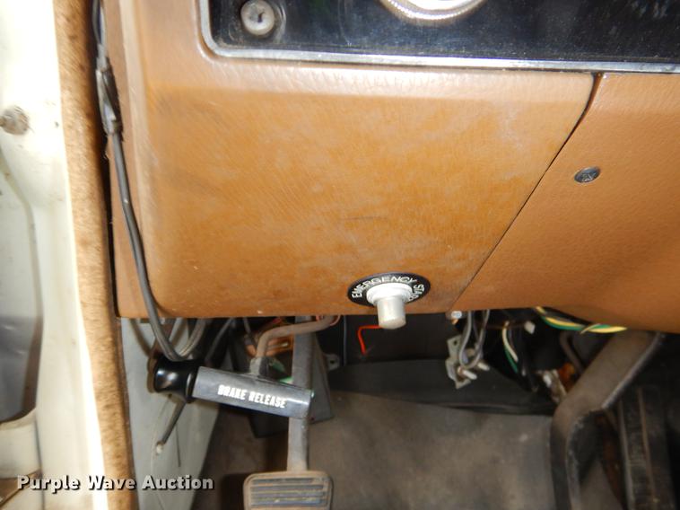 image for item EO9670 1983 Chevrolet G30 RV