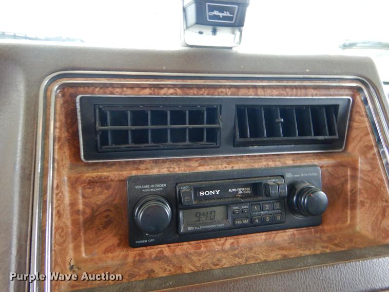 image for item EO9670 1983 Chevrolet G30 RV