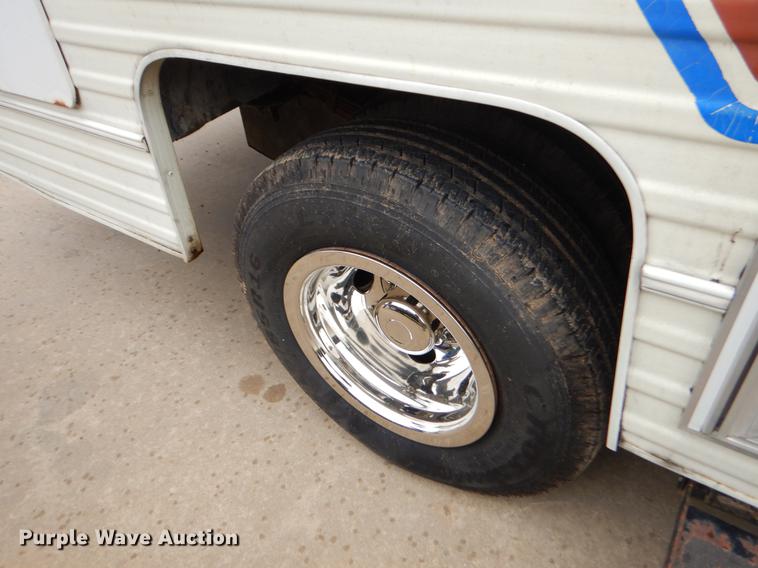 image for item EO9670 1983 Chevrolet G30 RV