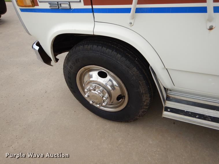 image for item EO9670 1983 Chevrolet G30 RV